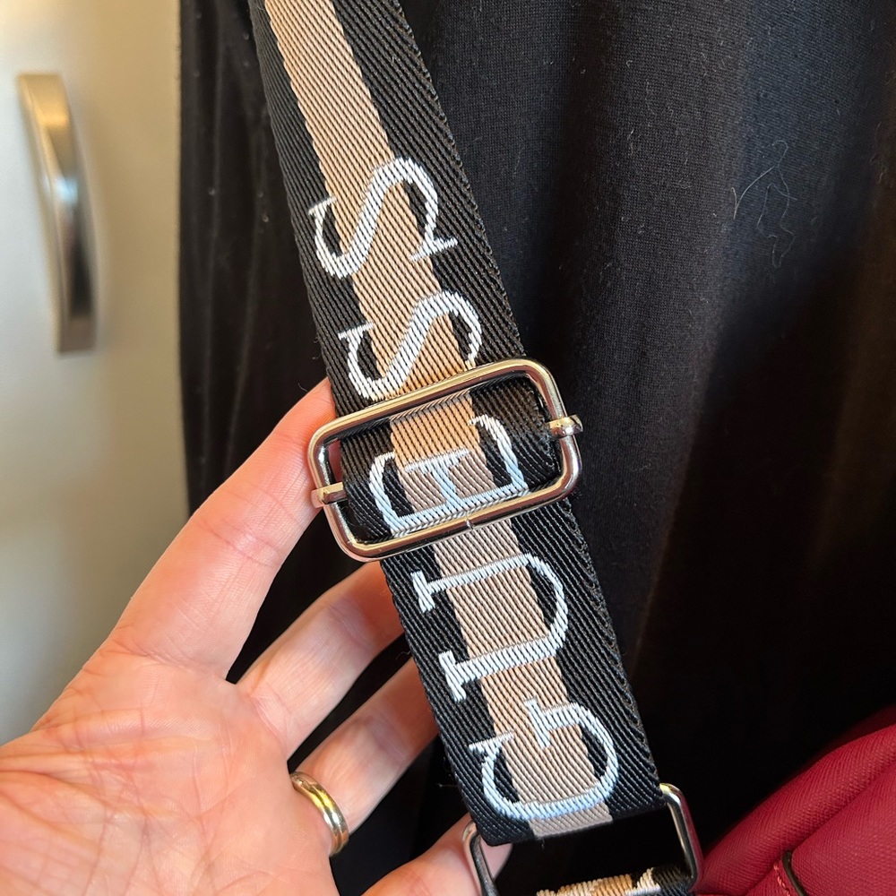 Guess Backpack - Picture 5 of 7